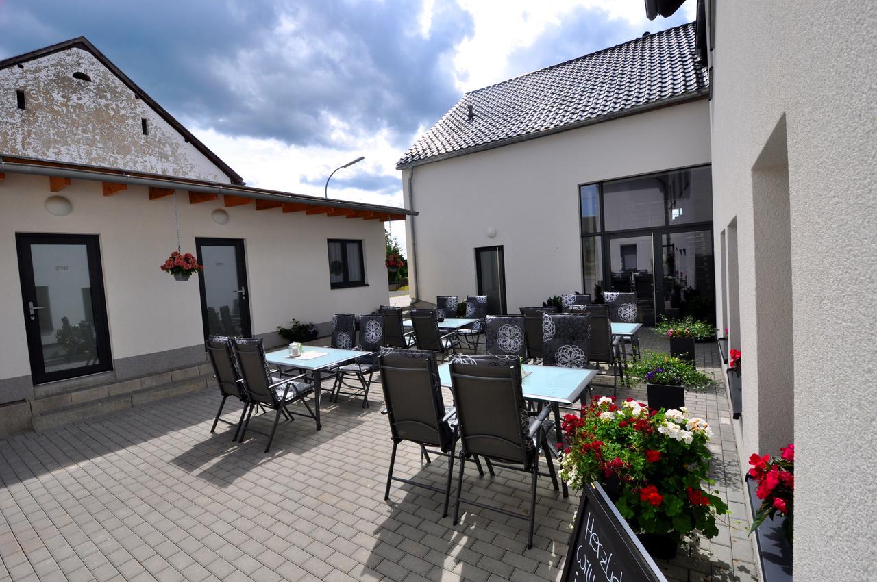 Fast Lane Hotel Barweiler Extérieur photo